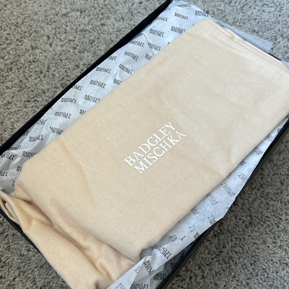 NWT BADGLEY MISCHKA
Hey Block Heel Slingback Sandals - Picture 7 of 9